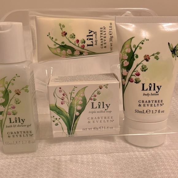 Crabtree and Evelyn bath set - Picture 3 of 7